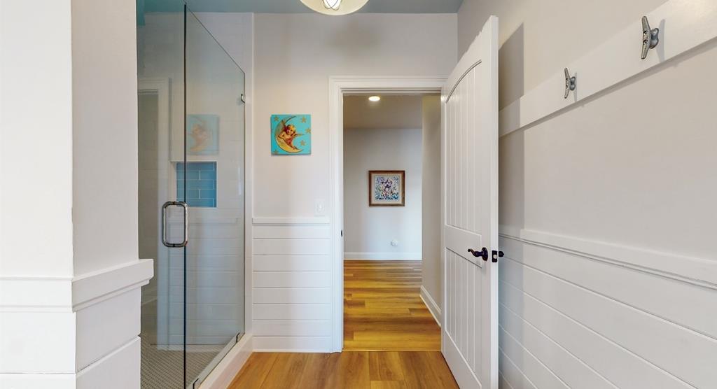 Hiawassee, Georgia, 30546, United States, 8 Bedrooms Bedrooms, ,6 BathroomsBathrooms,Residential,Active,1821974