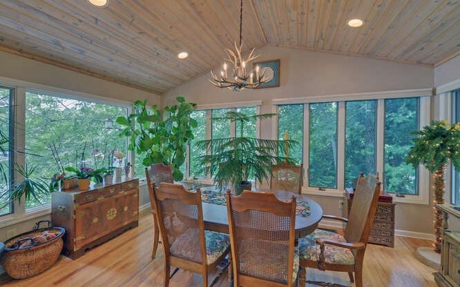 Hiawassee, Georgia, 30546, United States, 4 Bedrooms Bedrooms, ,3 BathroomsBathrooms,Residential,Active,1863263