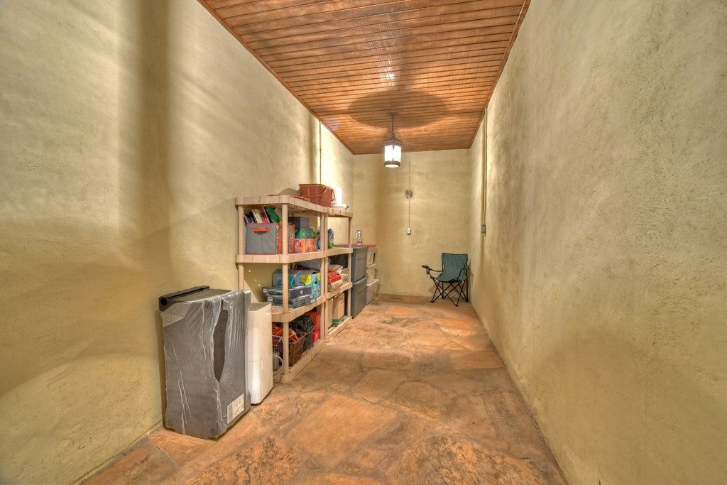 Ellijay, Georgia, 30536, United States, 6 Bedrooms Bedrooms, ,7 BathroomsBathrooms,Residential,Active,1790226
