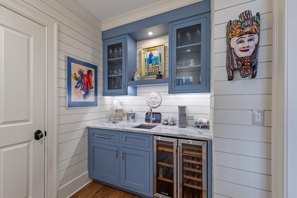 Murphy, North Carolina, 28906, United States, 5 Bedrooms Bedrooms, ,6 BathroomsBathrooms,Residential,Active,2000202