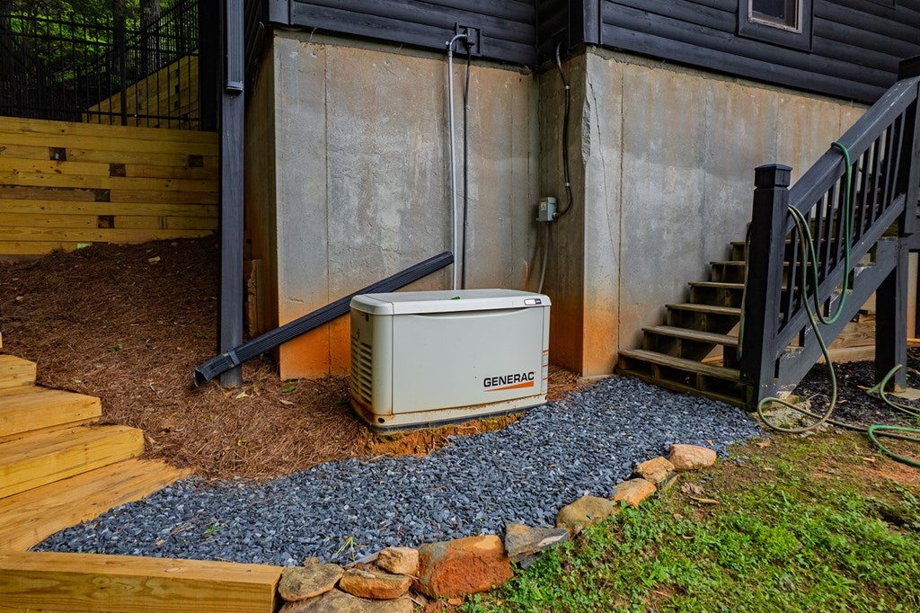 Ellijay, Georgia, 30536, United States, 6 Bedrooms Bedrooms, ,5 BathroomsBathrooms,Residential,Active,1929800