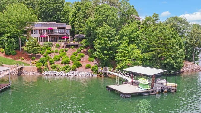 Hiawassee, Georgia, 30546, United States, 4 Bedrooms Bedrooms, ,3 BathroomsBathrooms,Residential,Active,1863263