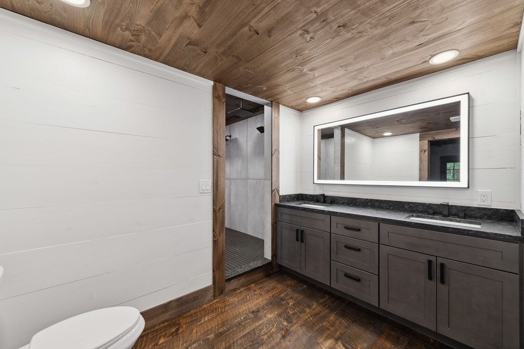 Blue Ridge, Georgia, 30513, United States, 3 Bedrooms Bedrooms, ,4 BathroomsBathrooms,Residential,Active,2008330