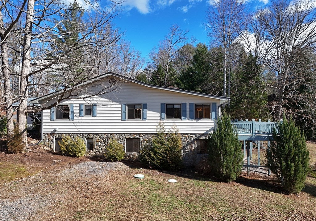 Blairsville, Georgia, 30512, United States, 3 Bedrooms Bedrooms, ,3 BathroomsBathrooms,Residential,Active,2009171