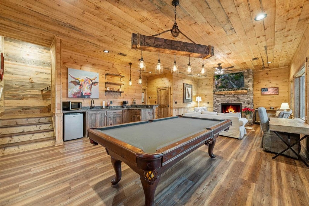 Blue Ridge, Georgia, 30513, United States, 4 Bedrooms Bedrooms, ,4 BathroomsBathrooms,Residential,Active,1965858