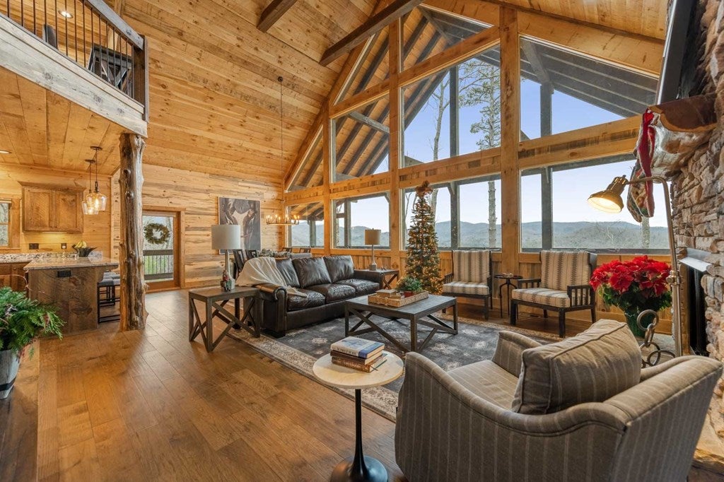 Blue Ridge, Georgia, 30513, United States, 4 Bedrooms Bedrooms, ,4 BathroomsBathrooms,Residential,Active,1965858