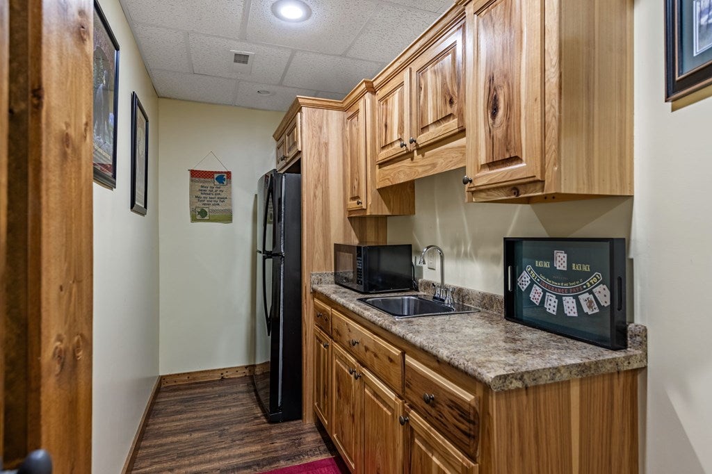 Brasstown, North Carolina, 28902, United States, 4 Bedrooms Bedrooms, ,5 BathroomsBathrooms,Residential,Active,1810516