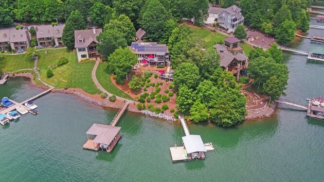 Hiawassee, Georgia, 30546, United States, 4 Bedrooms Bedrooms, ,3 BathroomsBathrooms,Residential,Active,1863263