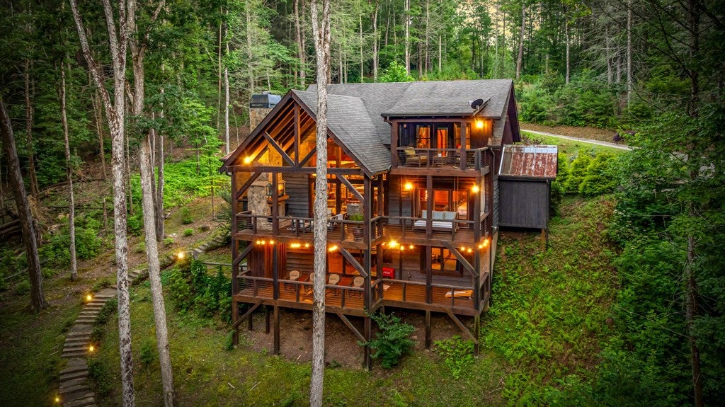 Blue Ridge, Georgia, 30513, United States, 3 Bedrooms Bedrooms, ,5 BathroomsBathrooms,Residential,Active,2007011