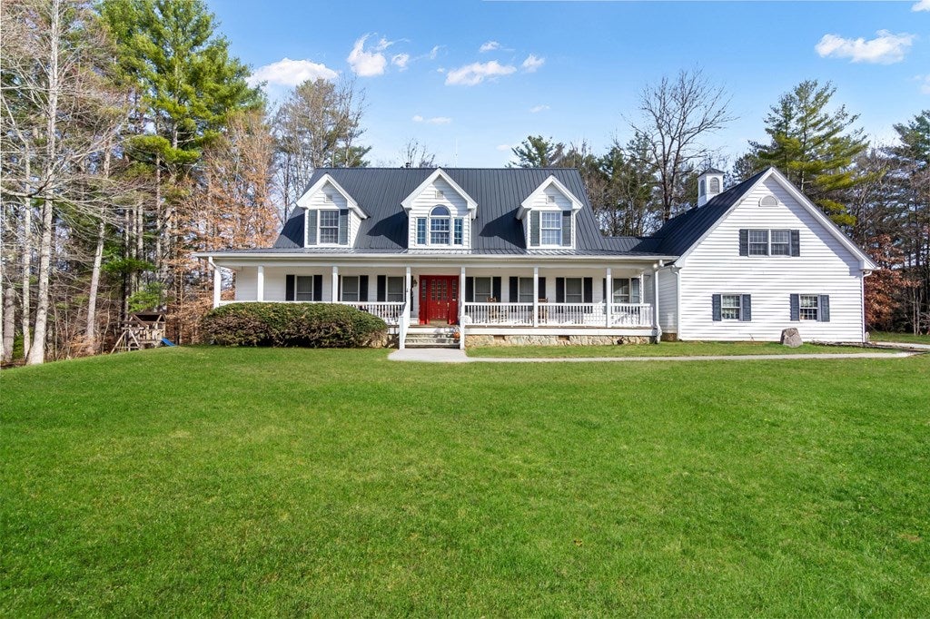Blairsville, Georgia, 30512, United States, 5 Bedrooms Bedrooms, ,4 BathroomsBathrooms,Residential,Active,1741628