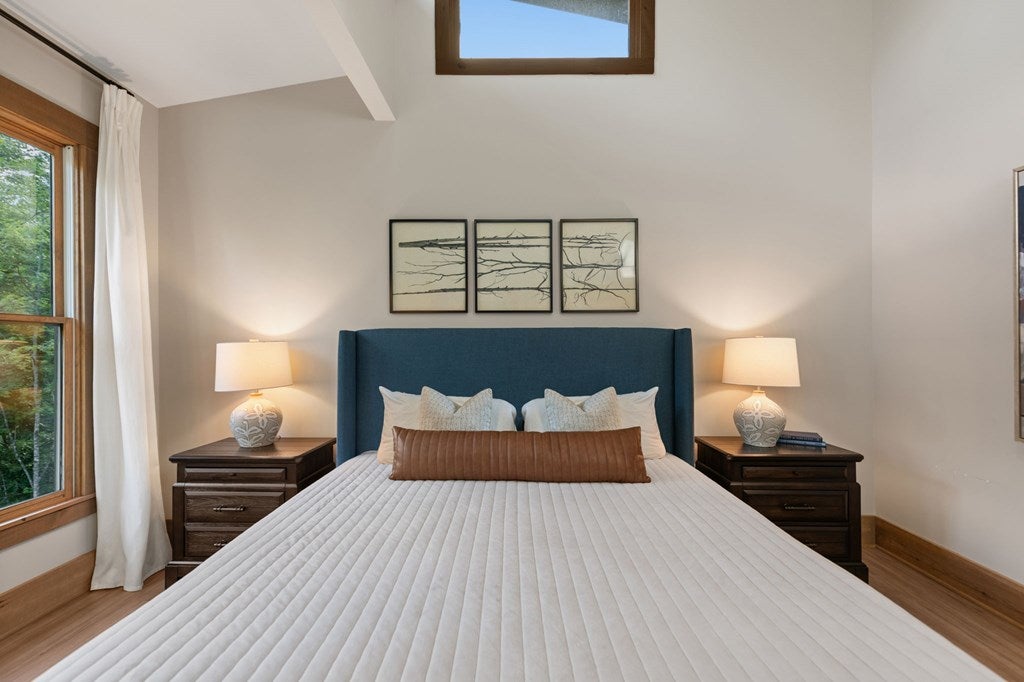 Ellijay, Georgia, 30540, United States, 5 Bedrooms Bedrooms, ,6 BathroomsBathrooms,Residential,Active,1914794