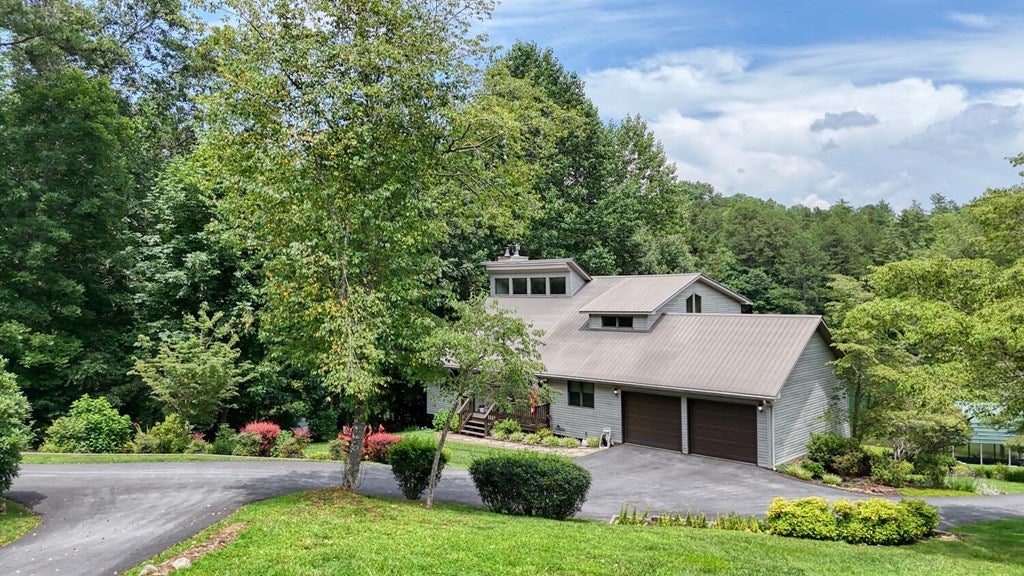 Blairsville, Georgia, 30512, United States, 3 Bedrooms Bedrooms, ,3 BathroomsBathrooms,Residential,Active,1877859