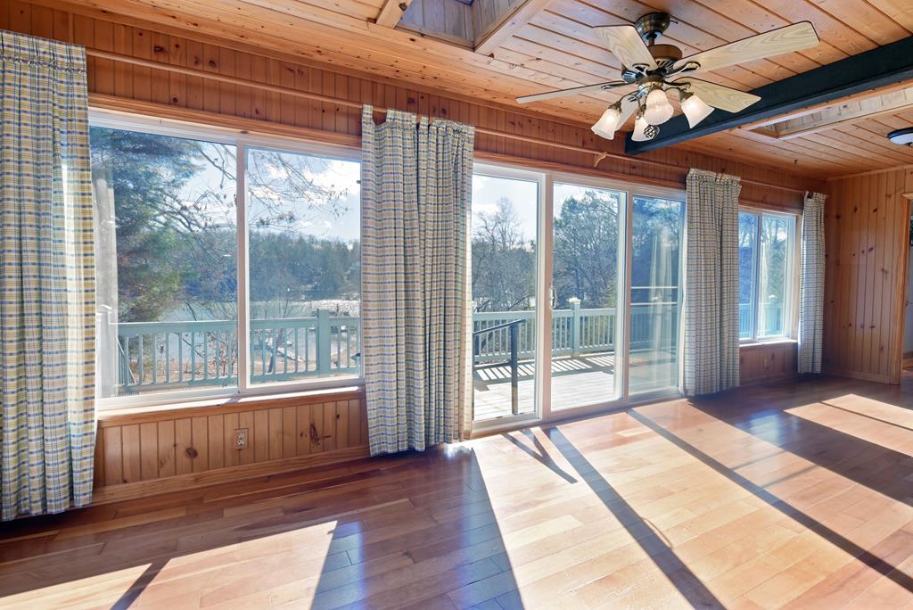 Blairsville, Georgia, 30512, United States, 3 Bedrooms Bedrooms, ,3 BathroomsBathrooms,Residential,Active,2009171