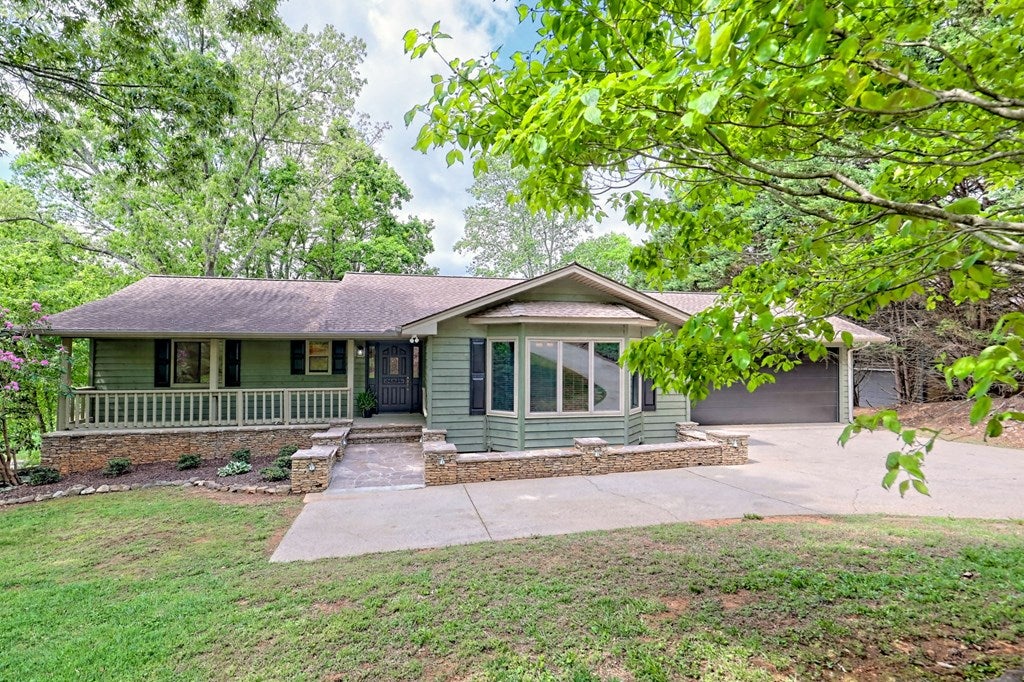 Hiawassee, Georgia, 30546, United States, 3 Bedrooms Bedrooms, ,3 BathroomsBathrooms,Residential,Active,1790158
