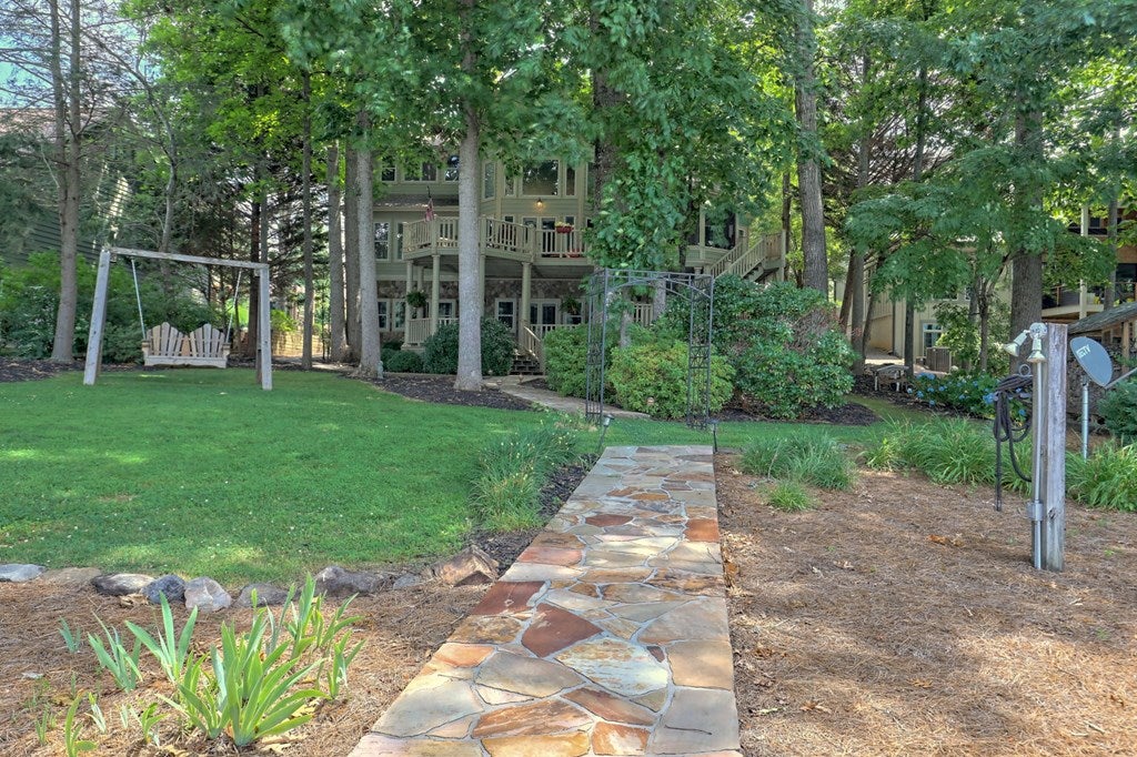 Hiawassee, Georgia, 30546, United States, 4 Bedrooms Bedrooms, ,5 BathroomsBathrooms,Residential,Active,1741595