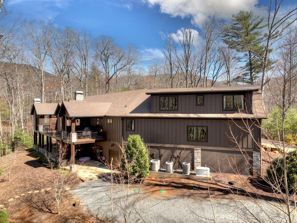 Ellijay, Georgia, 30536, United States, 5 Bedrooms Bedrooms, ,6 BathroomsBathrooms,Residential,Active,1953362