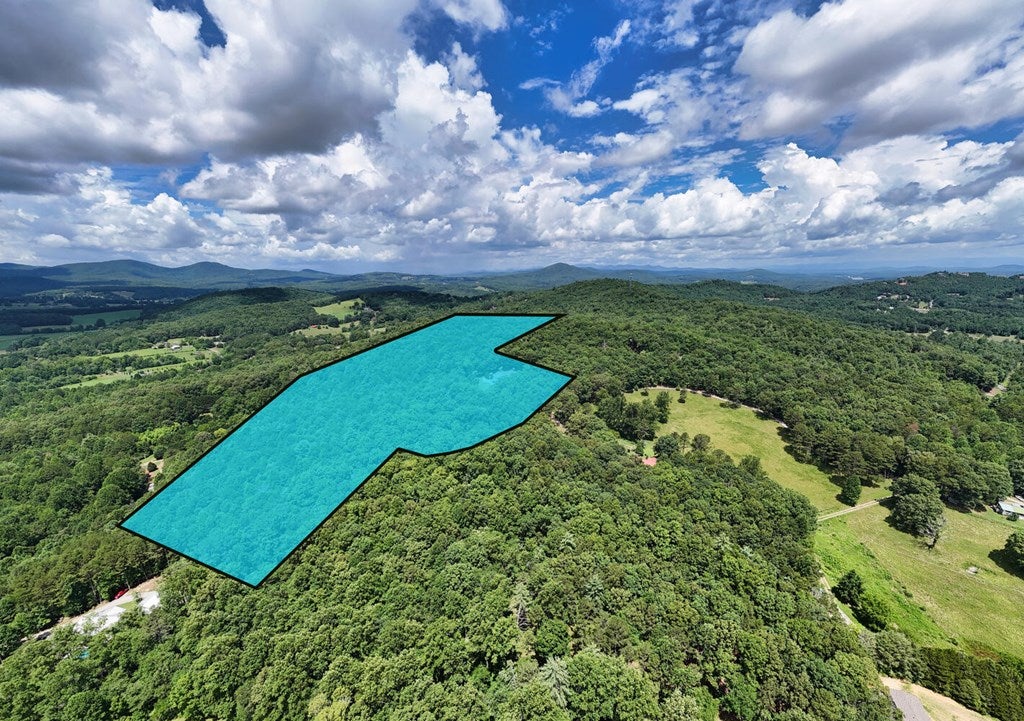 Blairsville, Georgia, 30512, United States, 4 Bedrooms Bedrooms, ,4 BathroomsBathrooms,Residential,Active,1892611