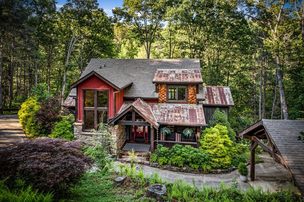 Blue Ridge, Georgia, 30513, United States, 3 Bedrooms Bedrooms, ,5 BathroomsBathrooms,Residential,Active,2007011