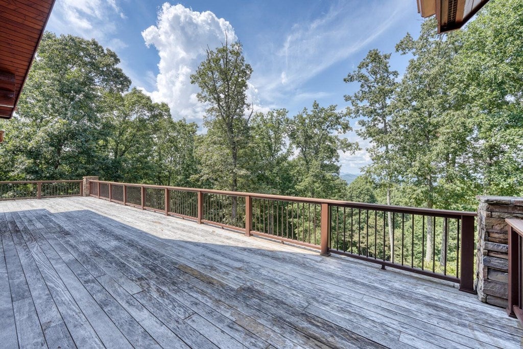 Blairsville, Georgia, 30512, United States, 4 Bedrooms Bedrooms, ,6 BathroomsBathrooms,Residential,Active,1934771