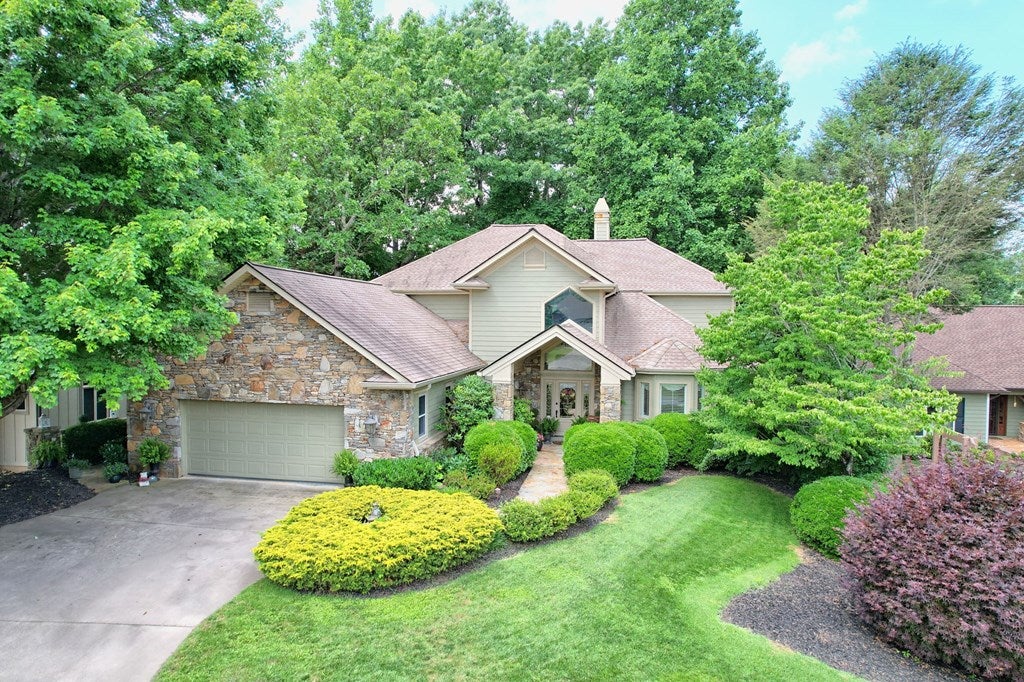 Hiawassee, Georgia, 30546, United States, 4 Bedrooms Bedrooms, ,5 BathroomsBathrooms,Residential,Active,1741595