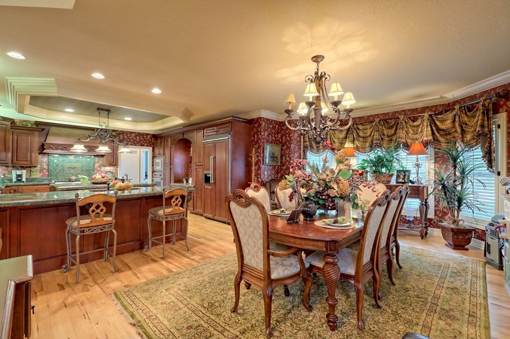 Hiawassee, Georgia, 30546, United States, 4 Bedrooms Bedrooms, ,5 BathroomsBathrooms,Residential,Active,1741595