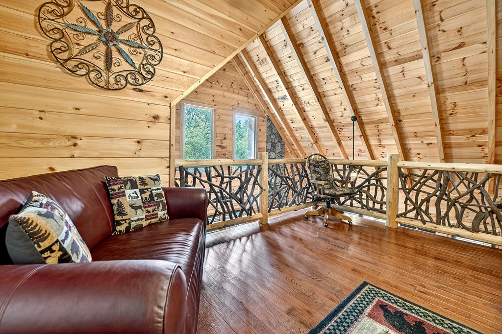 Ellijay, Georgia, 30536, United States, 2 Bedrooms Bedrooms, ,2 BathroomsBathrooms,Residential,Active,1946315