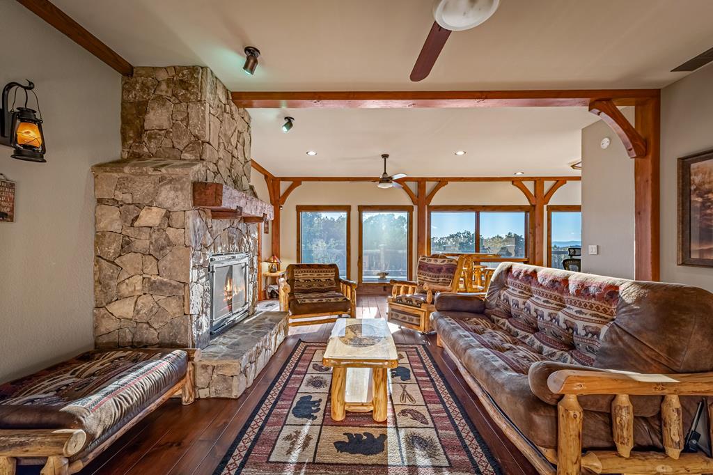 Ellijay, Georgia, 30536, United States, 5 Bedrooms Bedrooms, ,5 BathroomsBathrooms,Residential,Active,1973280