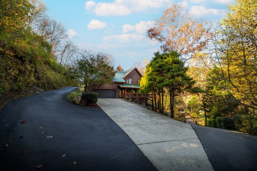 Blue Ridge, Georgia, 30513, United States, 4 Bedrooms Bedrooms, ,4 BathroomsBathrooms,Residential,Active,1990018