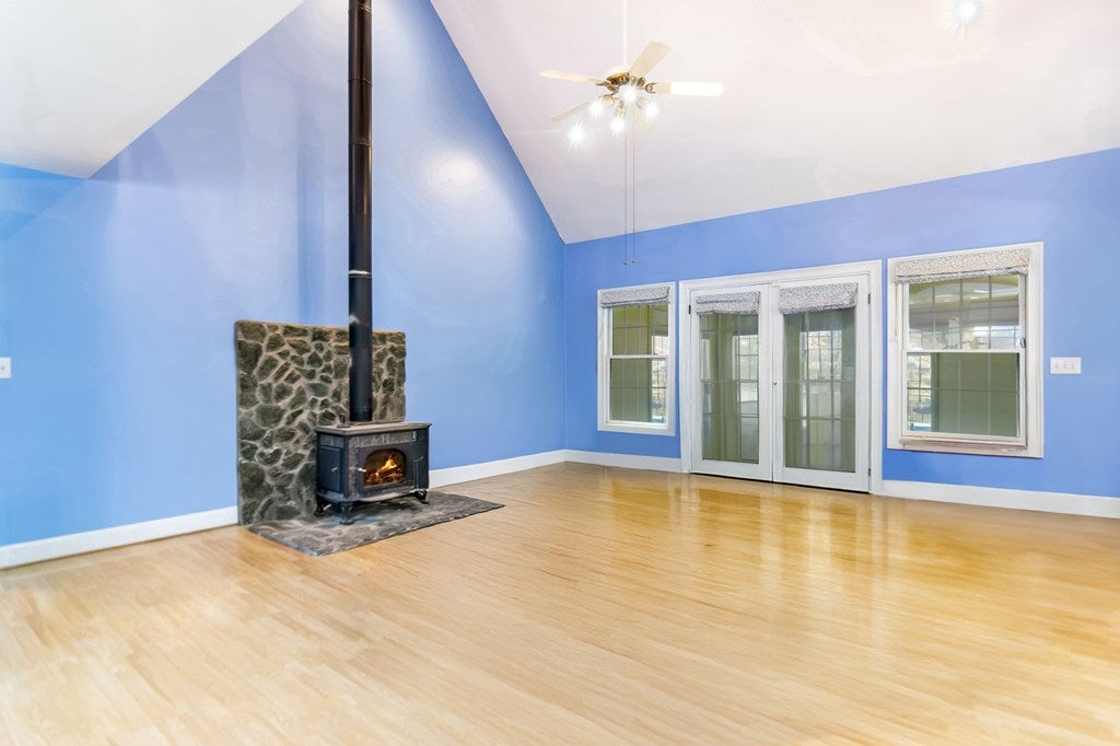 Blairsville, Georgia, 30512, United States, 5 Bedrooms Bedrooms, ,4 BathroomsBathrooms,Residential,Active,1741628