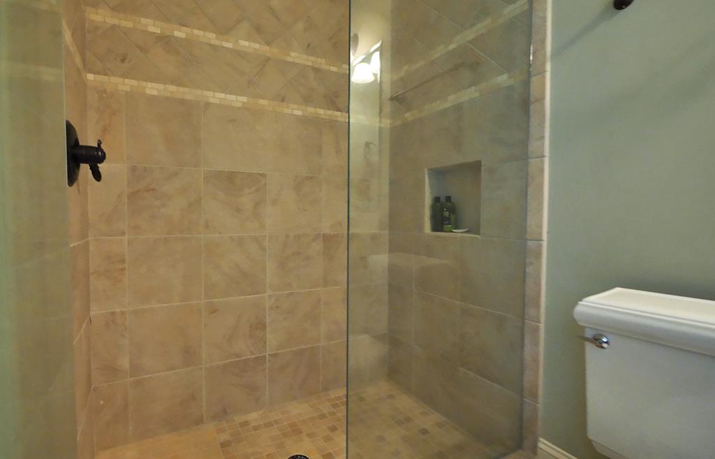 Ellijay, Georgia, 30536, United States, 6 Bedrooms Bedrooms, ,7 BathroomsBathrooms,Residential,Active,1790226