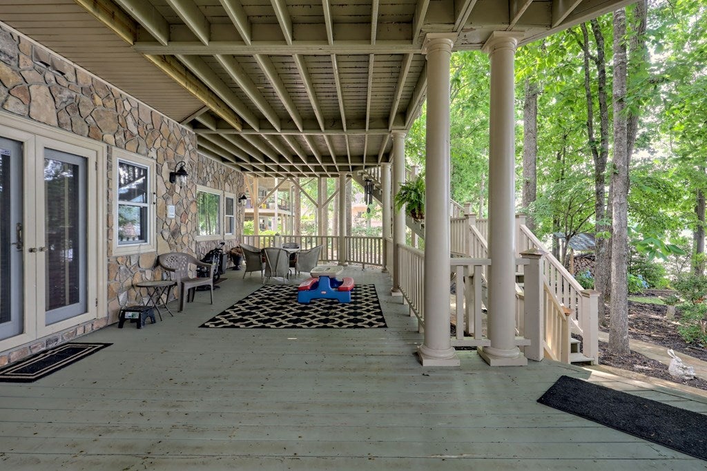 Hiawassee, Georgia, 30546, United States, 4 Bedrooms Bedrooms, ,5 BathroomsBathrooms,Residential,Active,1741595