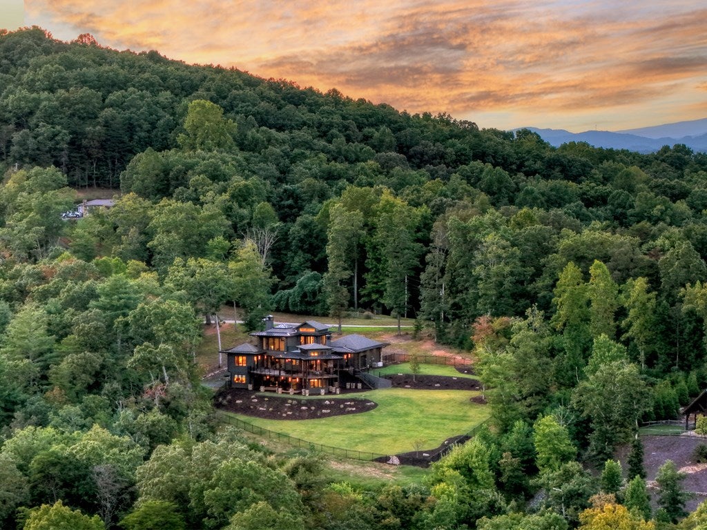 Blue Ridge, Georgia, 30513, United States, 5 Bedrooms Bedrooms, ,5 BathroomsBathrooms,Residential,Active,1945259