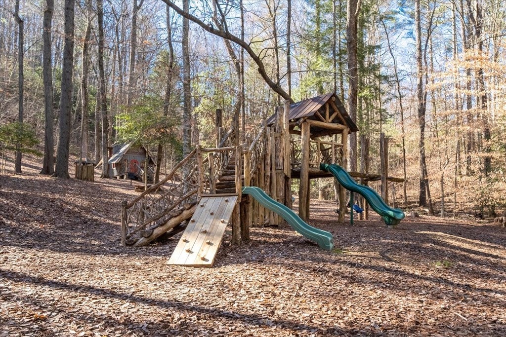 Ellijay, Georgia, 30540, United States, 5 Bedrooms Bedrooms, ,7 BathroomsBathrooms,Residential,Active,1951812