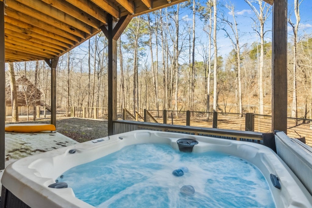 Ellijay, Georgia, 30540, United States, 4 Bedrooms Bedrooms, ,4 BathroomsBathrooms,Residential,Active,1711794