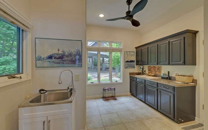 Hiawassee, Georgia, 30546, United States, 4 Bedrooms Bedrooms, ,3 BathroomsBathrooms,Residential,Active,1863263