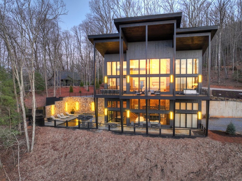 Blue Ridge, Georgia, 30513, United States, 5 Bedrooms Bedrooms, ,6 BathroomsBathrooms,Residential,Active,2017447