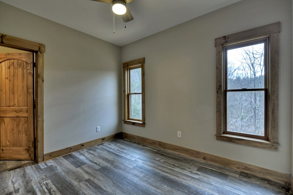 Ellijay, Georgia, 30540, United States, 5 Bedrooms Bedrooms, ,4 BathroomsBathrooms,Residential,Active,1745330