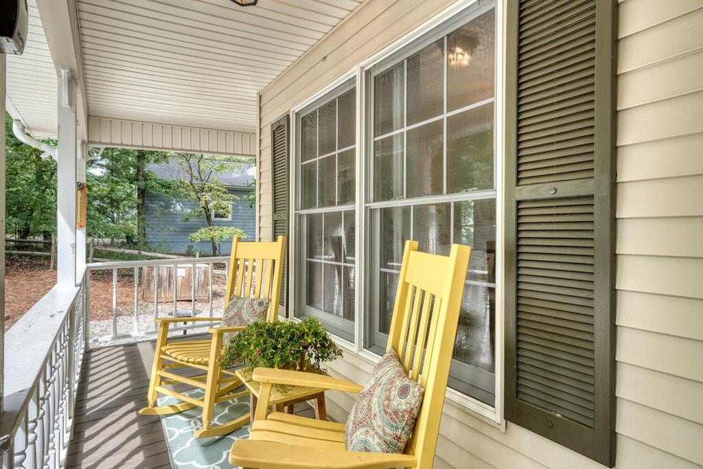 Blairsville, Georgia, 30512, United States, 4 Bedrooms Bedrooms, ,4 BathroomsBathrooms,Residential,Active,1920254