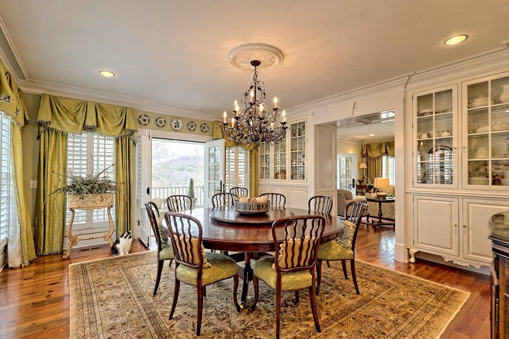 Young Harris, Georgia, 30582, United States, 4 Bedrooms Bedrooms, ,5 BathroomsBathrooms,Residential,Active,1945371