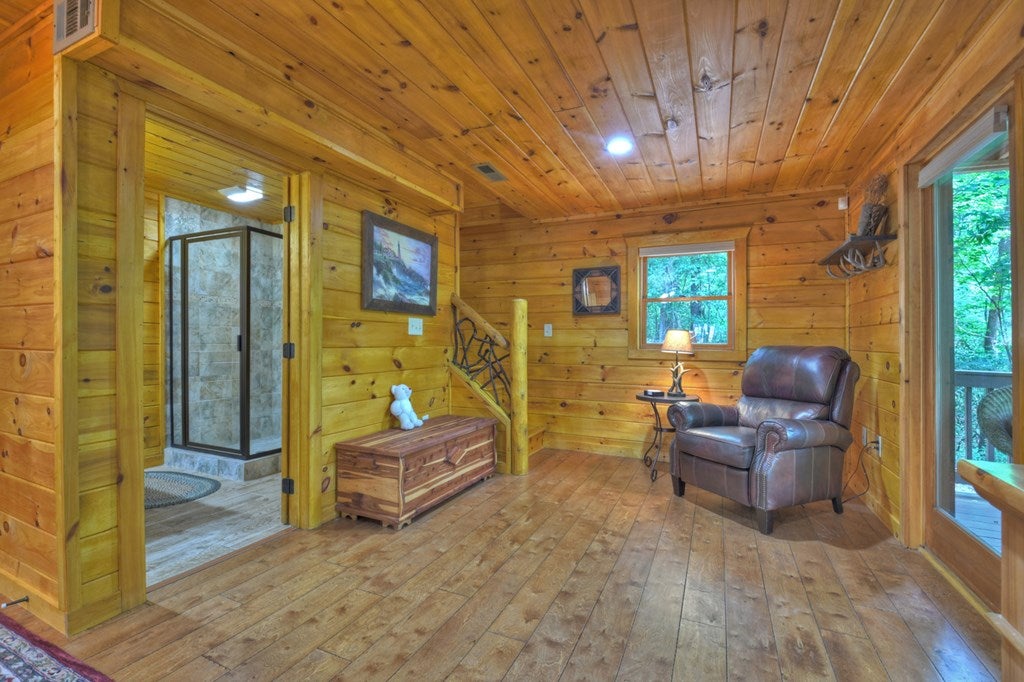 Morganton, Georgia, 30560, United States, 4 Bedrooms Bedrooms, ,6 BathroomsBathrooms,Residential,Active,1944072