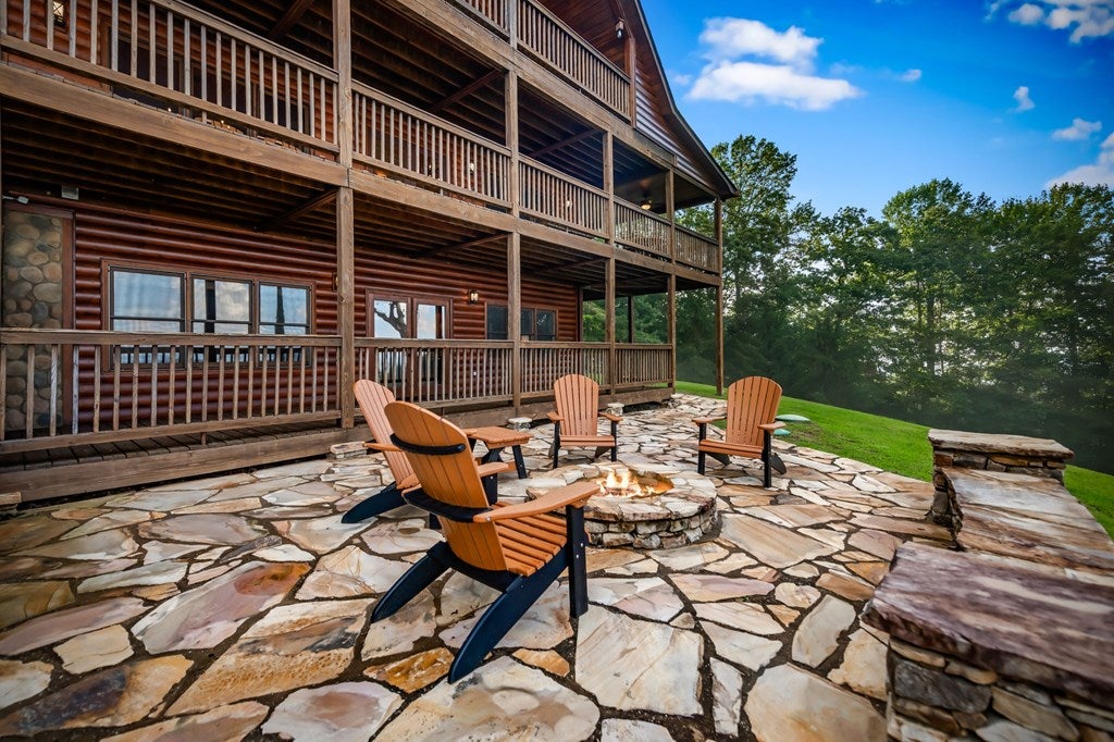 Mineral Bluff, Georgia, 30559, United States, 4 Bedrooms Bedrooms, ,4 BathroomsBathrooms,Residential,Active,1929467
