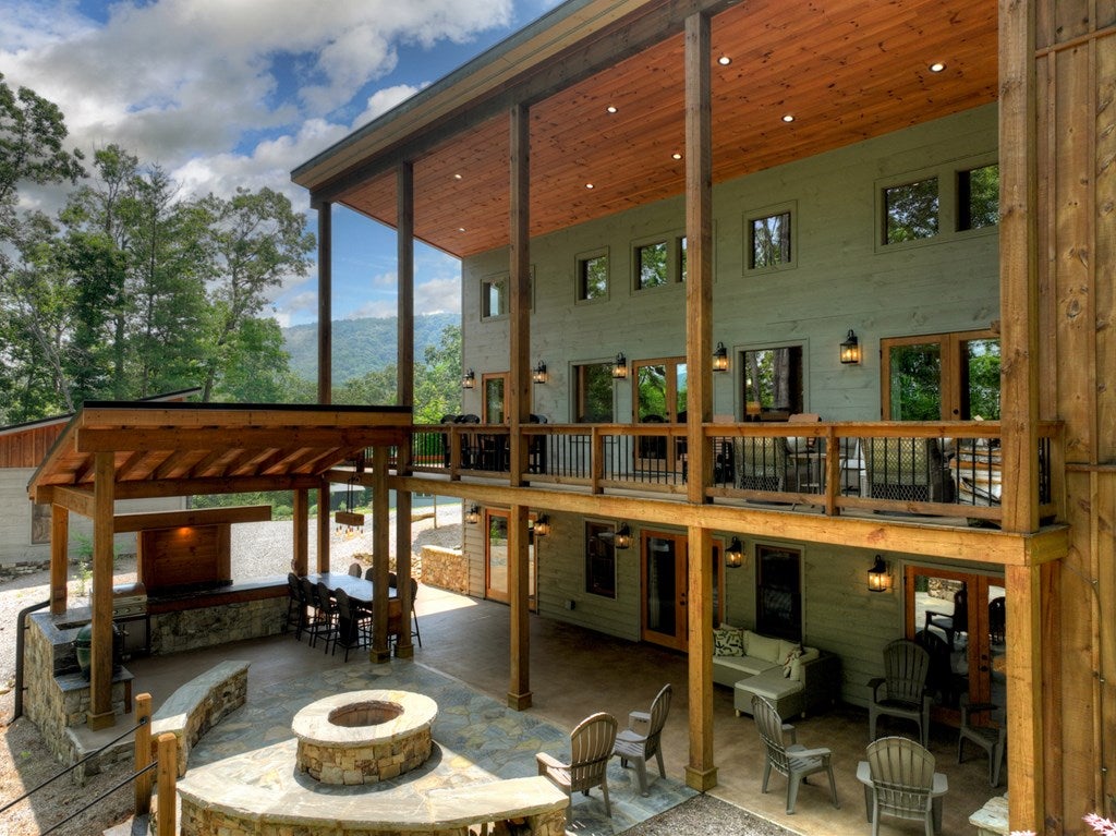 Morganton, Georgia, 30560, United States, 4 Bedrooms Bedrooms, ,4 BathroomsBathrooms,Residential,Active,1844261