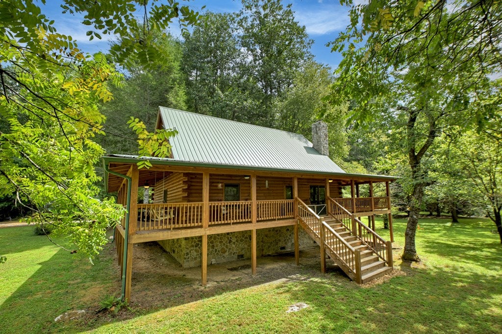 Ellijay, Georgia, 30536, United States, 2 Bedrooms Bedrooms, ,2 BathroomsBathrooms,Residential,Active,1946315
