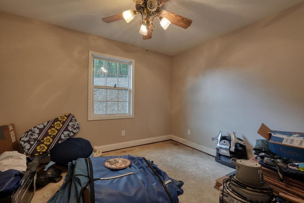 Blairsville, Georgia, 30512, United States, 4 Bedrooms Bedrooms, ,4 BathroomsBathrooms,Residential,Active,1892611