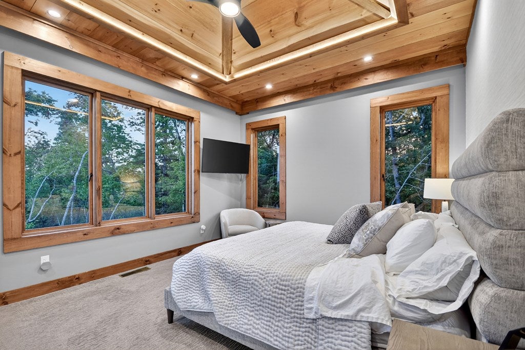 Blue Ridge, Georgia, 30513, United States, 5 Bedrooms Bedrooms, ,5 BathroomsBathrooms,Residential,Active,1945259