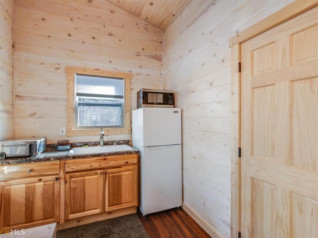 Blue Ridge, Georgia, 30513, United States, 3 Bedrooms Bedrooms, ,3 BathroomsBathrooms,Residential,Active,1926691