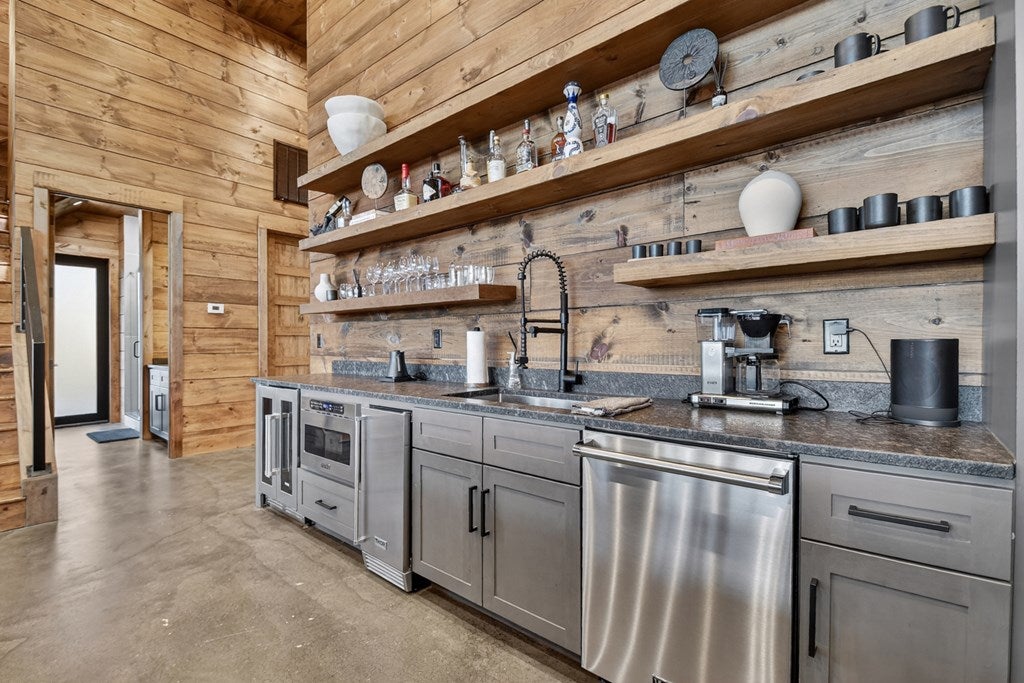 Blue Ridge, Georgia, 30513, United States, 5 Bedrooms Bedrooms, ,6 BathroomsBathrooms,Residential,Active,2017447