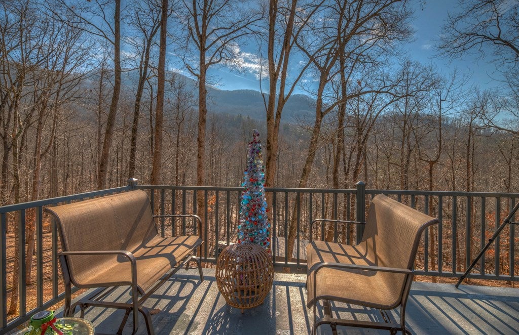 Hiawassee, Georgia, 30546, United States, 3 Bedrooms Bedrooms, ,2 BathroomsBathrooms,Residential,Active,2007353
