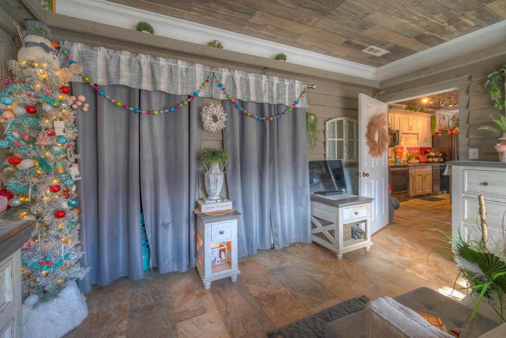 Hiawassee, Georgia, 30546, United States, 3 Bedrooms Bedrooms, ,2 BathroomsBathrooms,Residential,Active,2007353