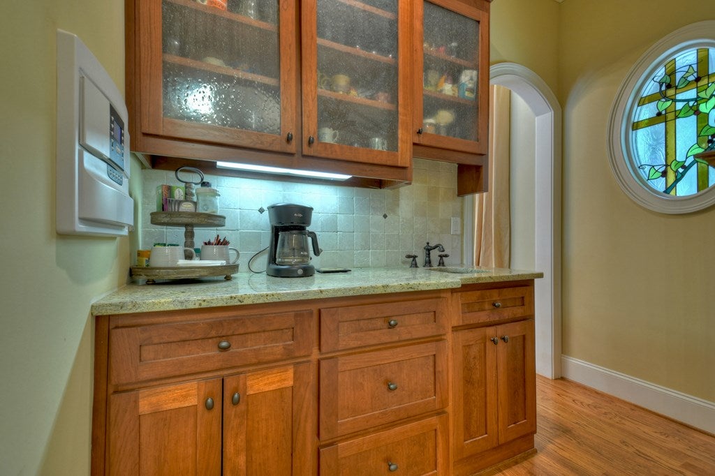 Ellijay, Georgia, 30536, United States, 6 Bedrooms Bedrooms, ,7 BathroomsBathrooms,Residential,Active,1790226